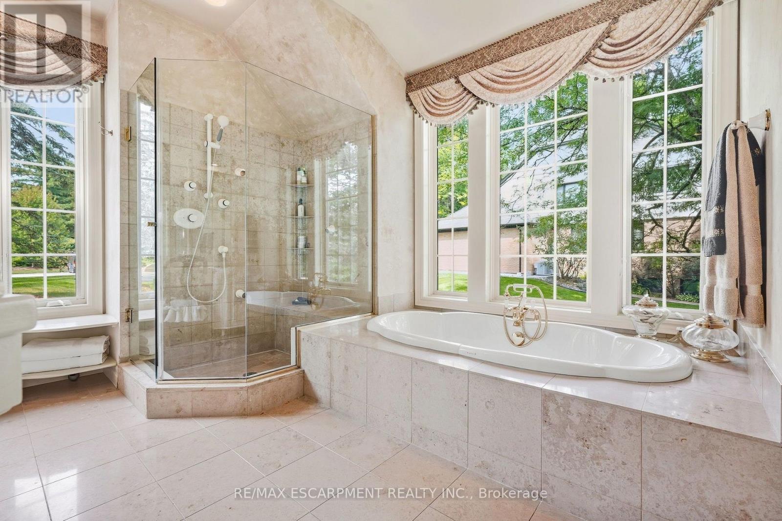 18 Blackberry Place, Hamilton, ON
