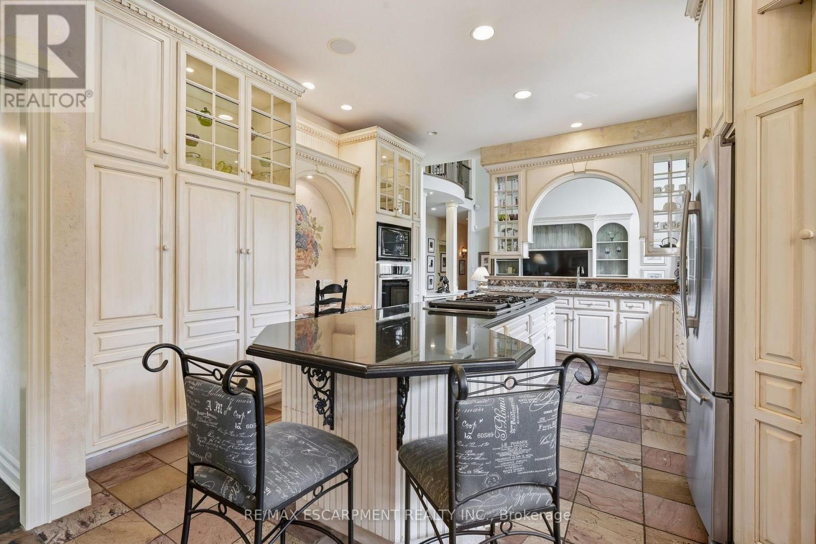 18 Blackberry Place, Hamilton, ON