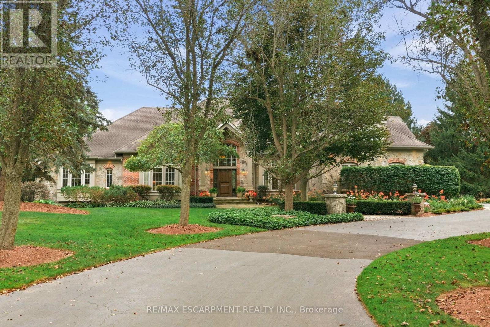 18 Blackberry Place, Hamilton, ON