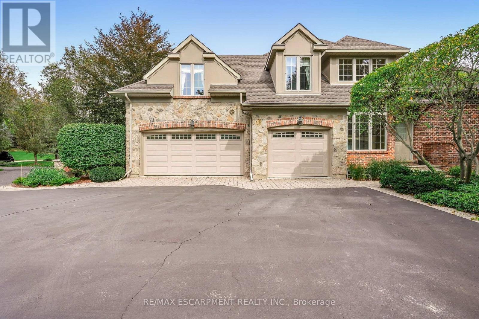 18 Blackberry Place, Hamilton, ON