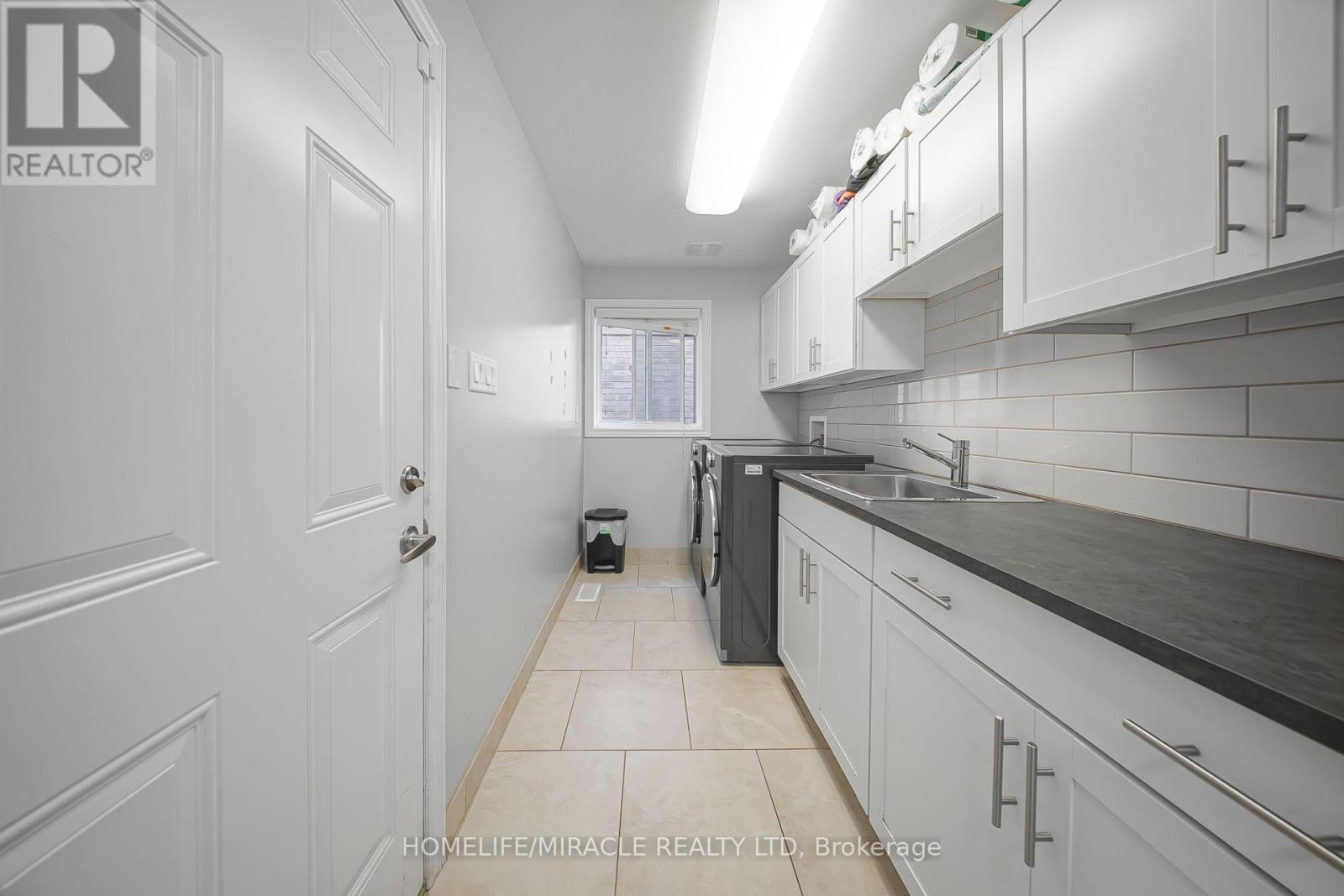 795 Robert Ferrie Drive, Kitchener, ON