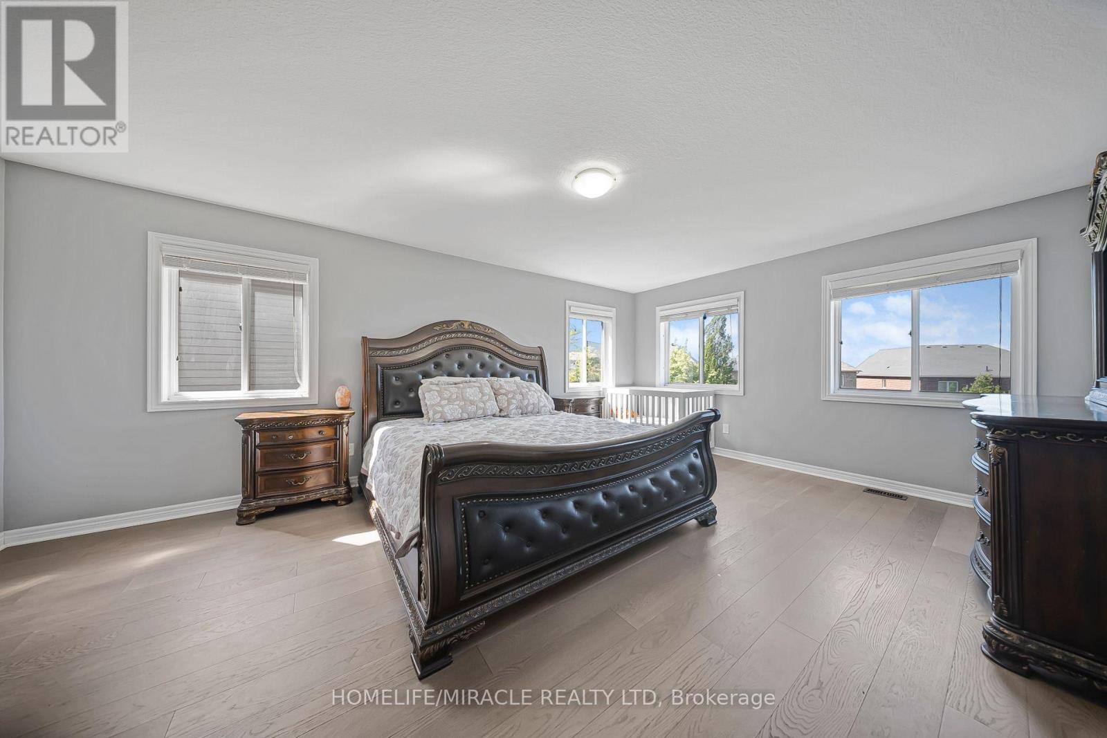 795 Robert Ferrie Drive, Kitchener, ON