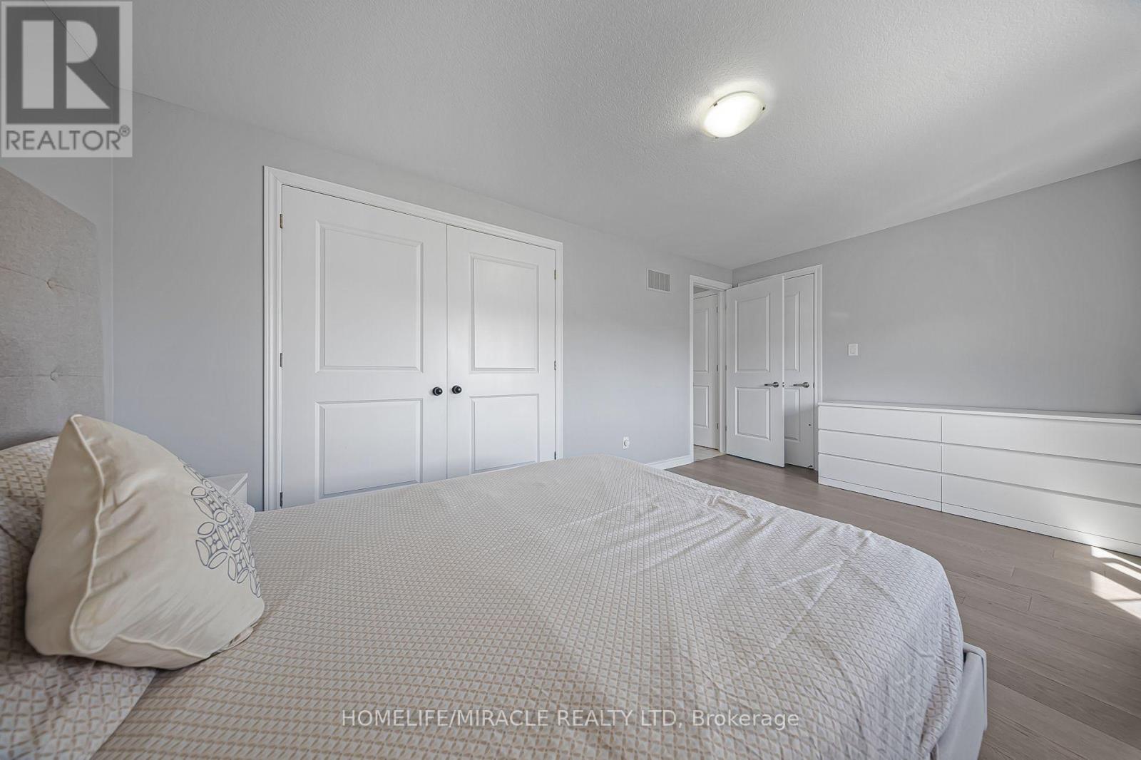 795 Robert Ferrie Drive, Kitchener, ON