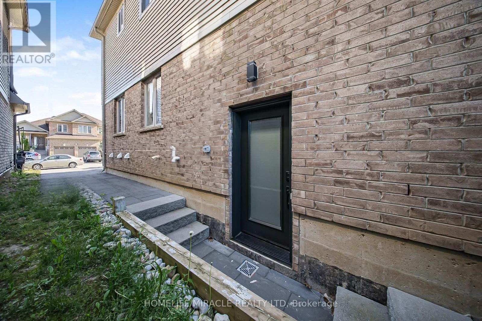 795 Robert Ferrie Drive, Kitchener, ON