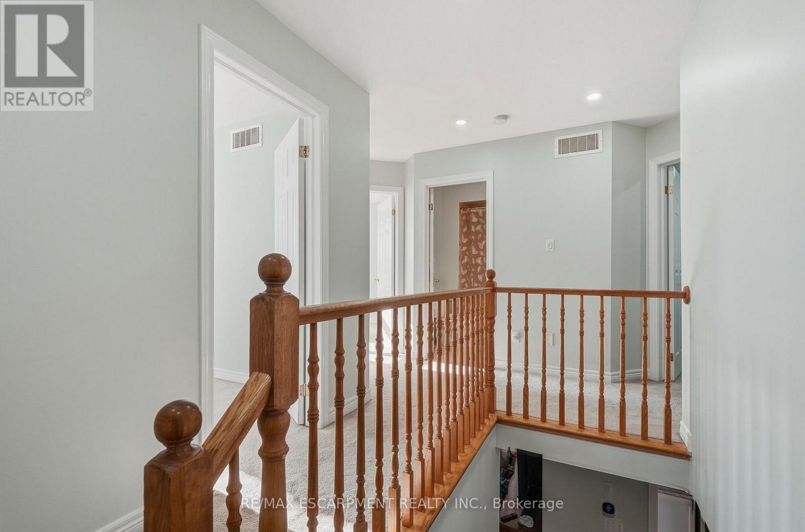 31 Peachwood Crescent, Hamilton, ON