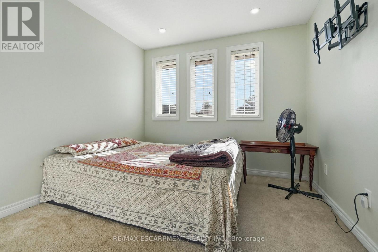 31 Peachwood Crescent, Hamilton, ON