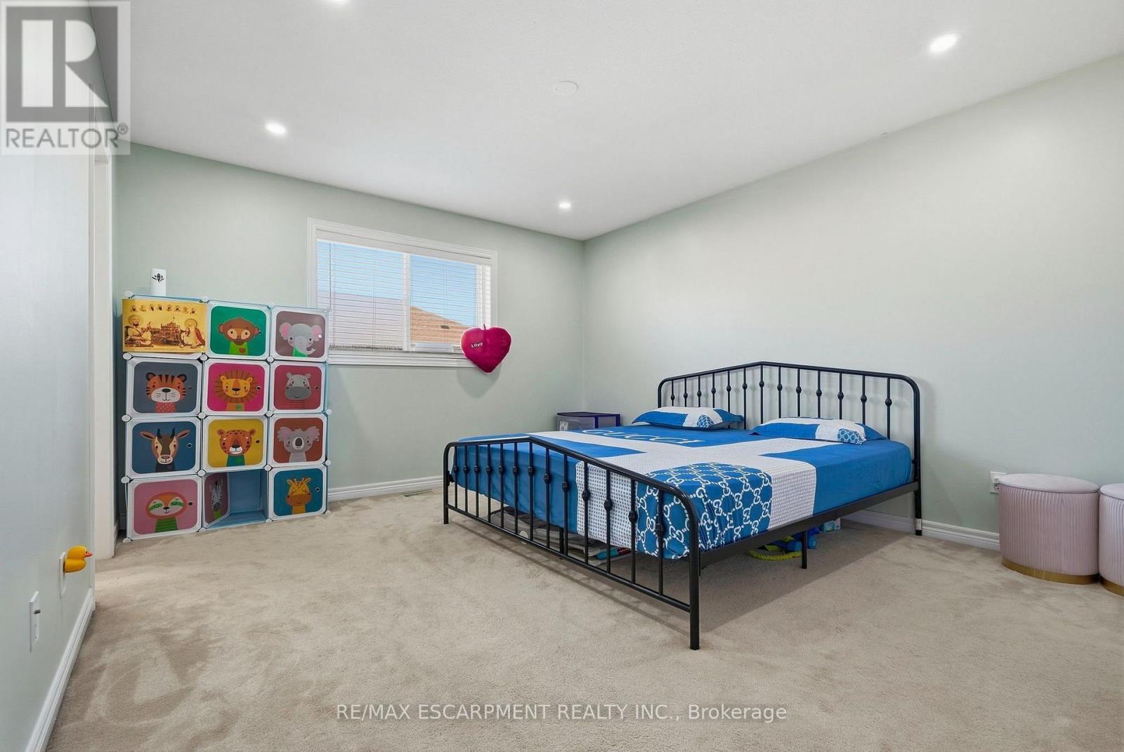 31 Peachwood Crescent, Hamilton, ON