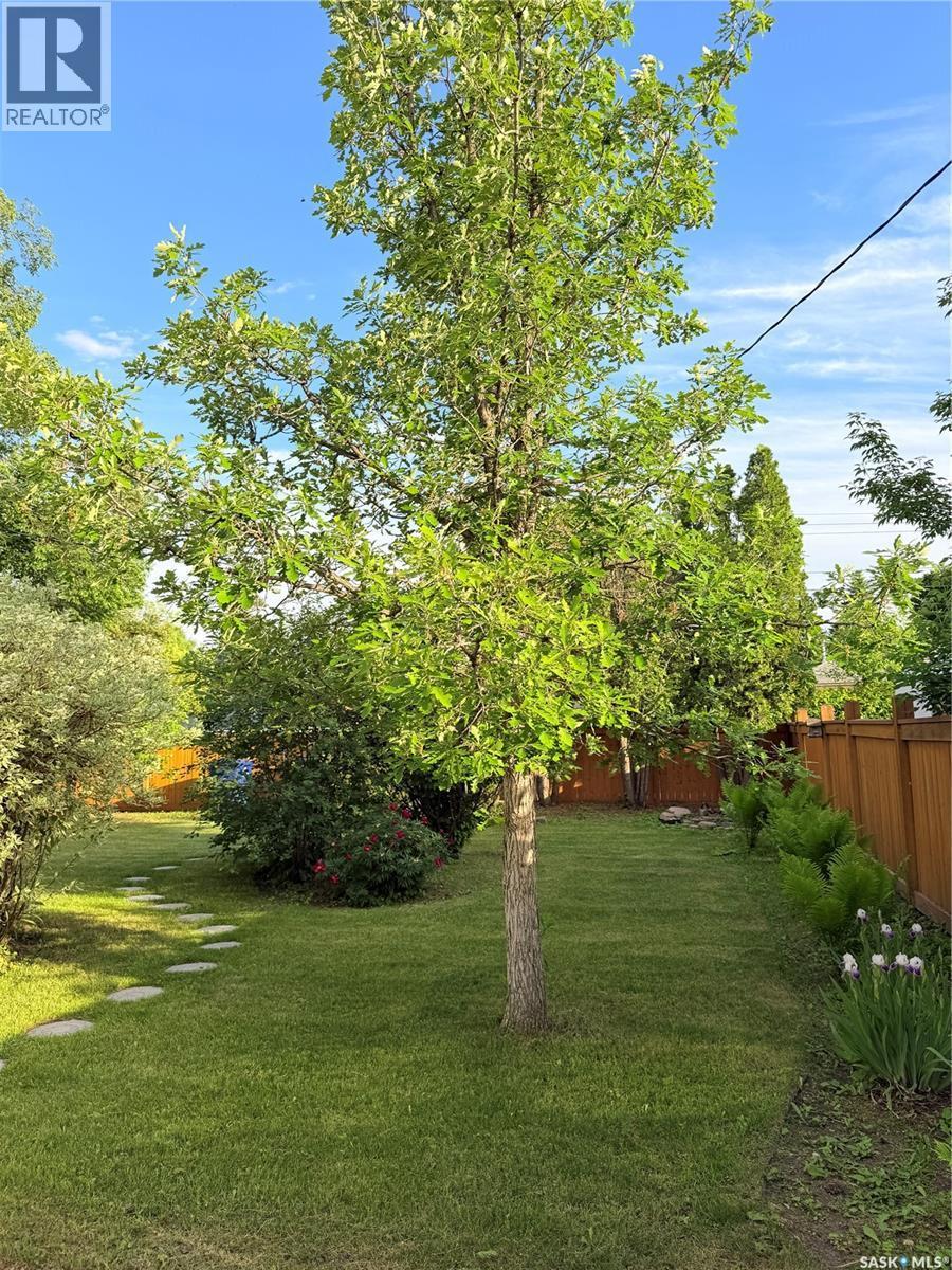 1144 2Nd Street E, Saskatoon, SK