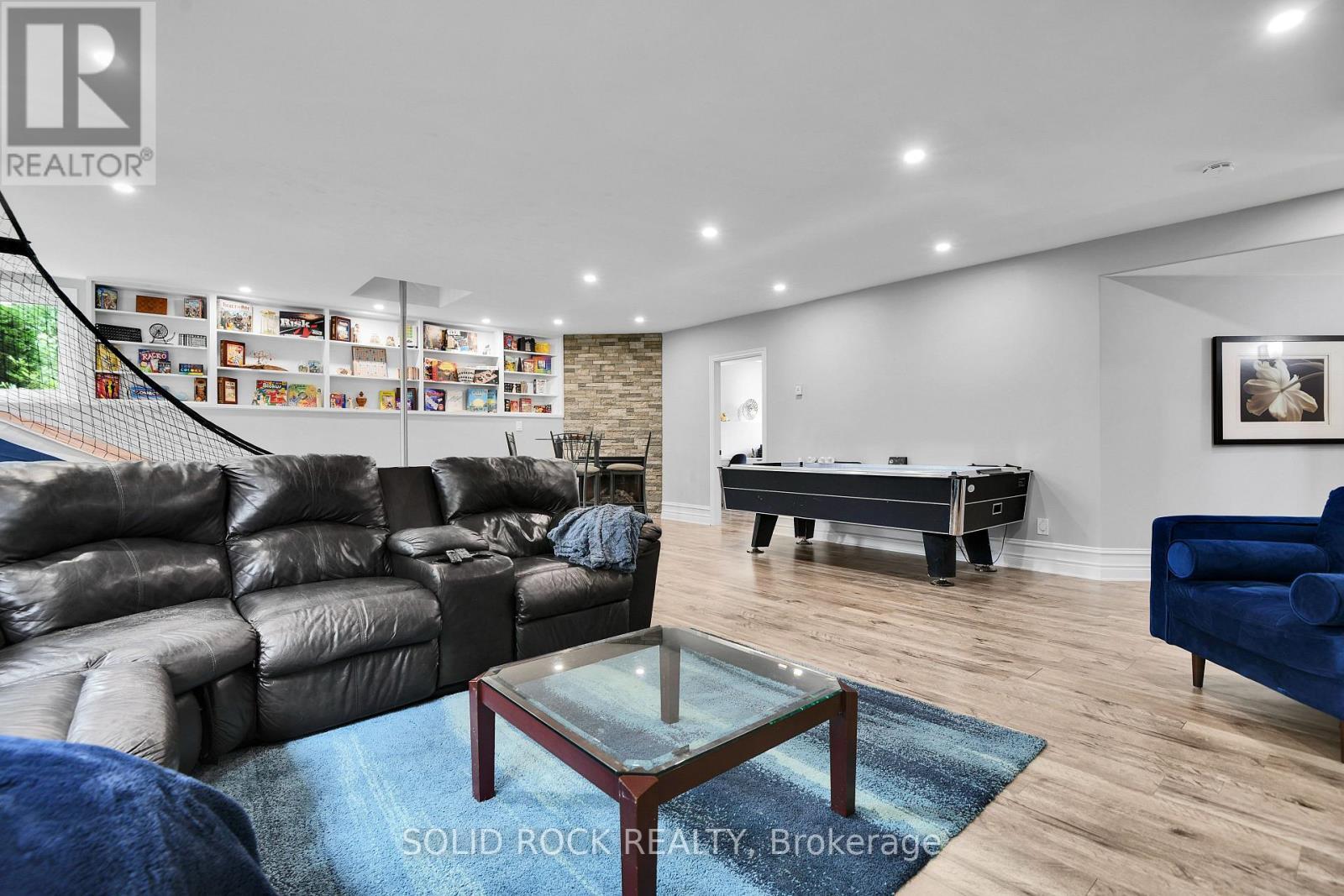 Large Versatile Space with no Support Polls - 7040 Donwel Drive, Ottawa, ON