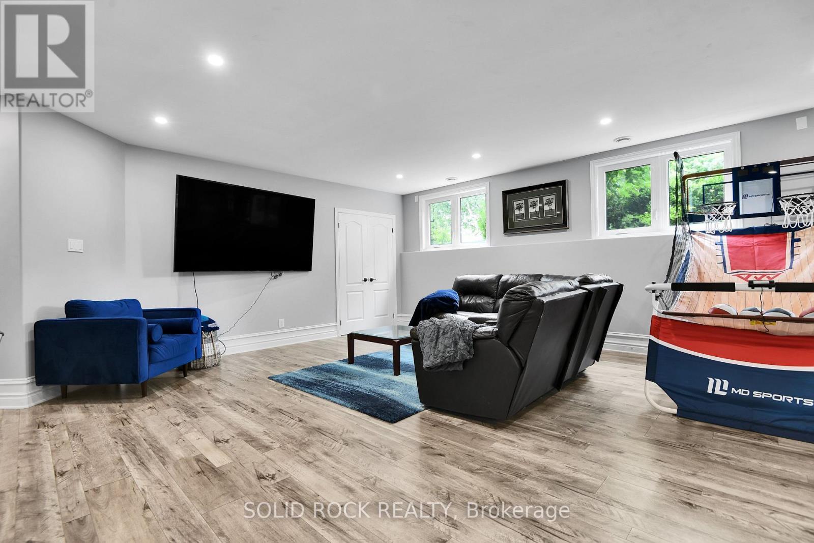 Family Room - 7040 Donwel Drive, Ottawa, ON