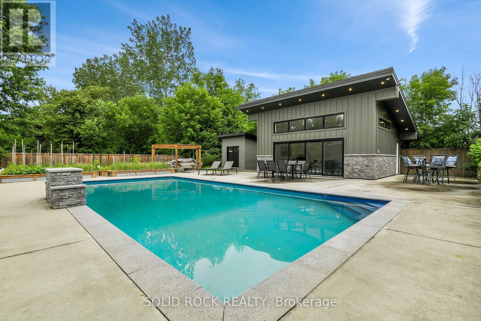 A Cottage Without Leaving Home - 7040 Donwel Drive, Ottawa, ON