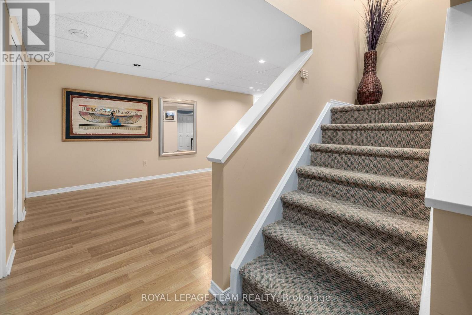 67 Holitman Drive, Ottawa, ON