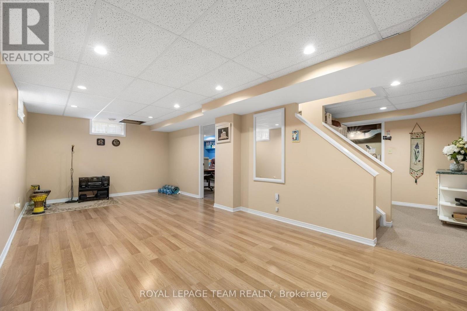 67 Holitman Drive, Ottawa, ON