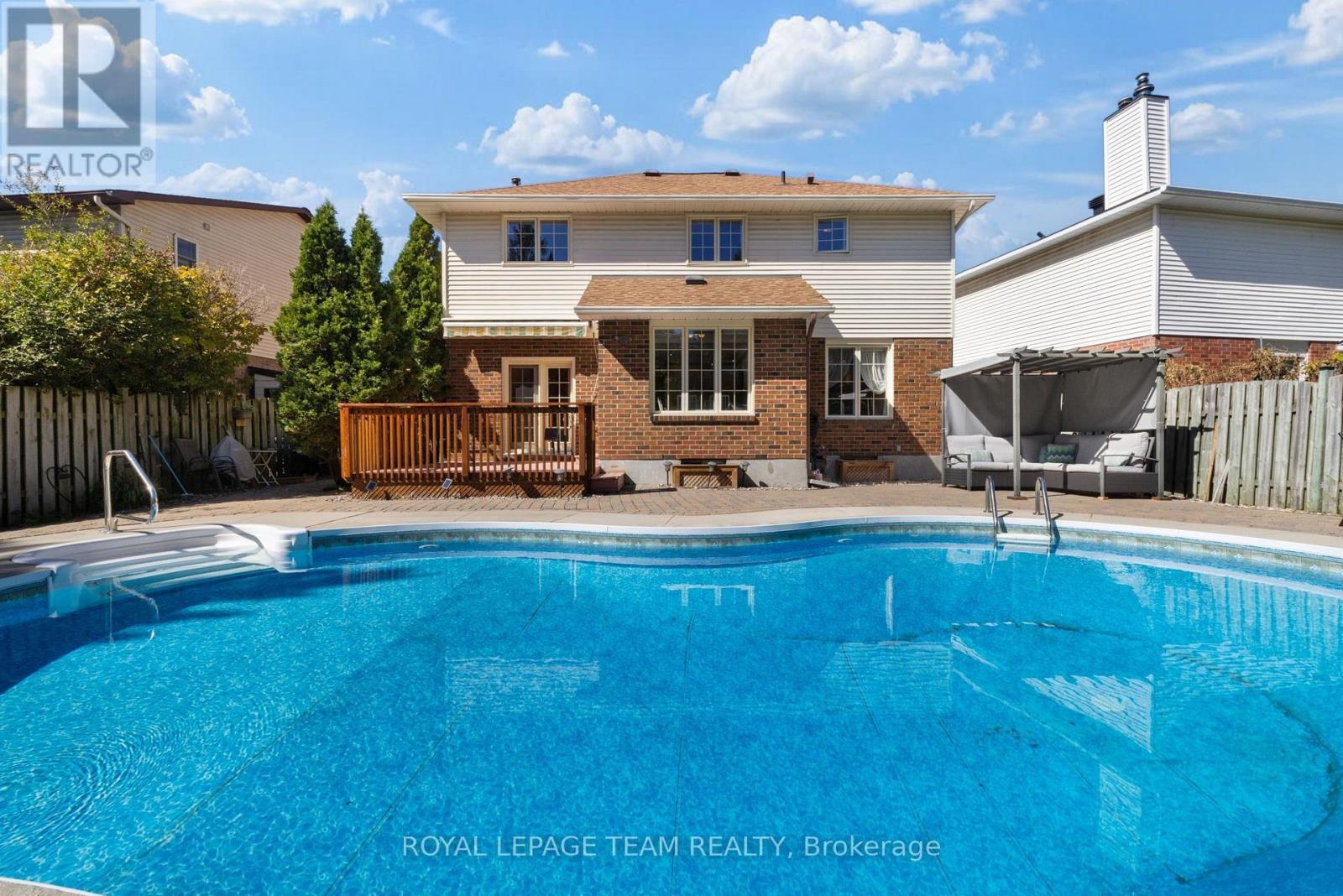 67 Holitman Drive, Ottawa, ON