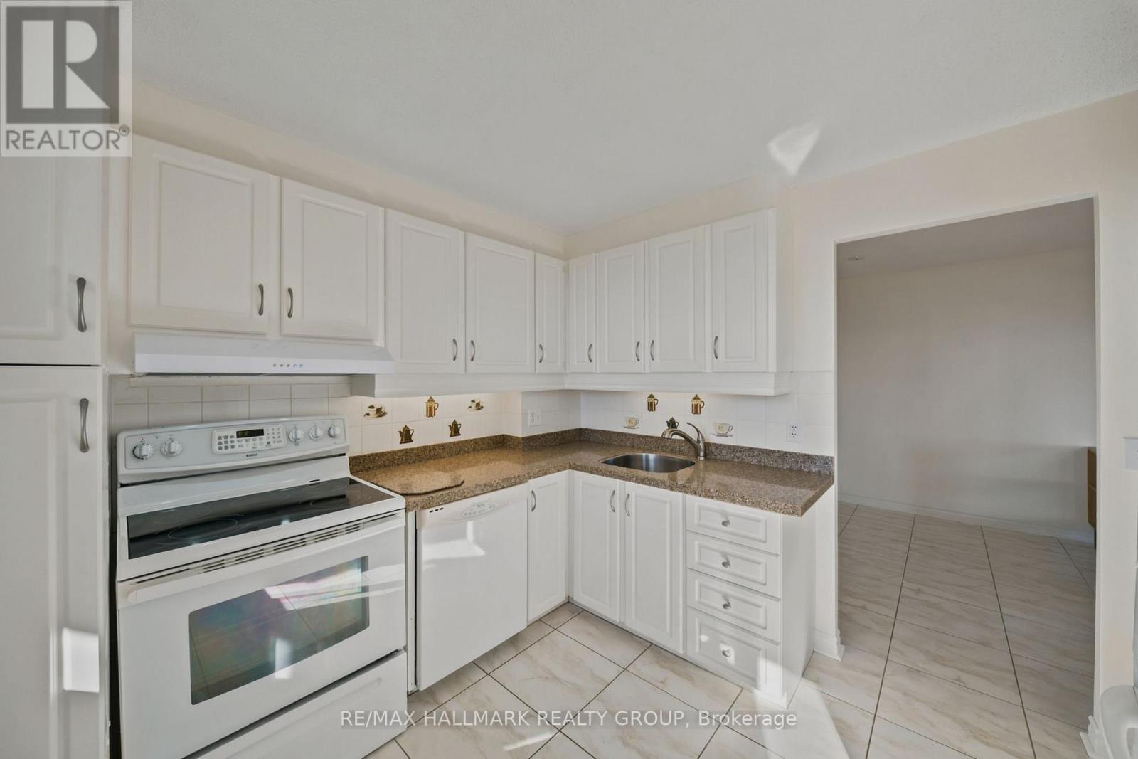 1007 - 415 Greenview Avenue, Ottawa, ON