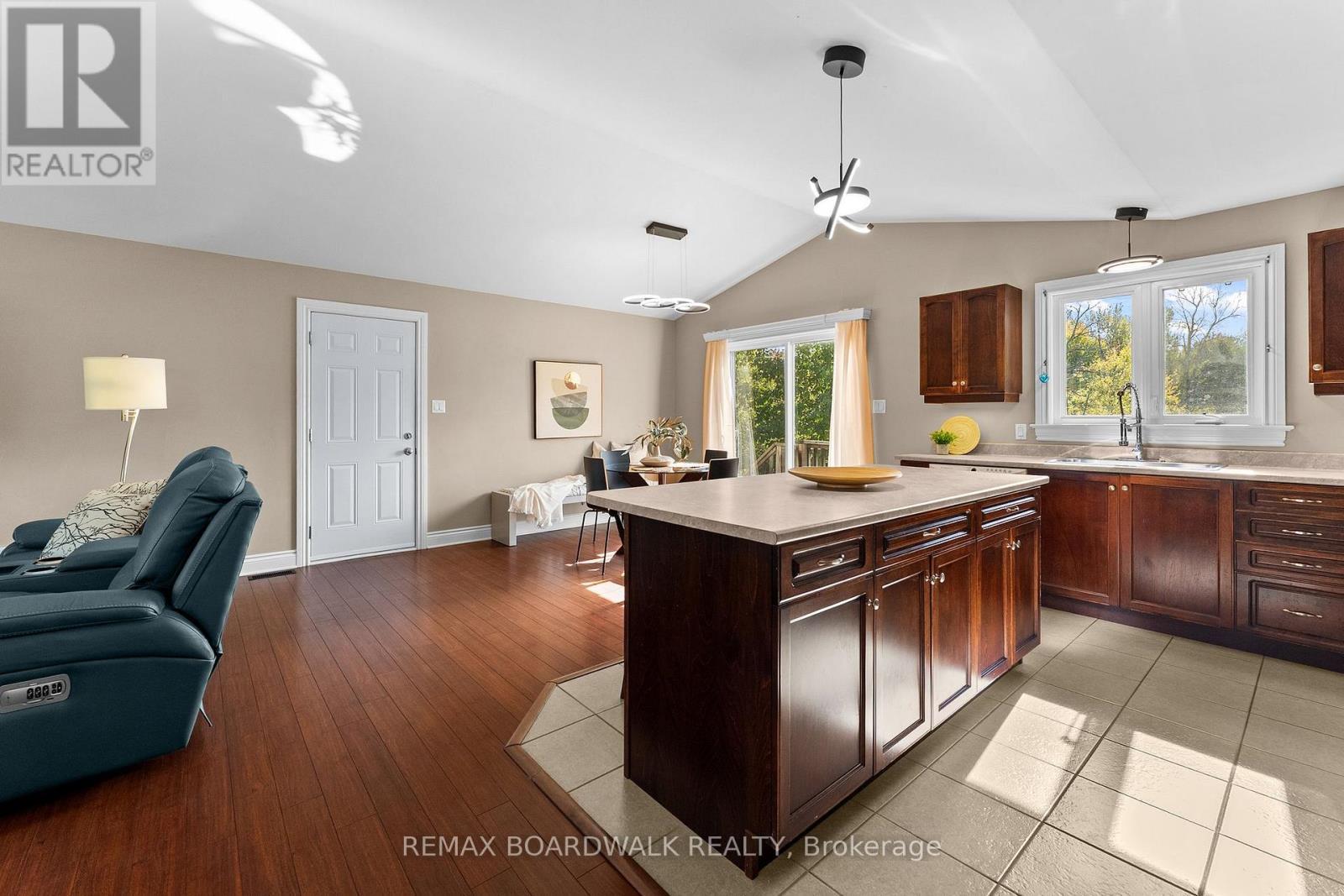 2711 Glen Smail Road, Edwardsburgh/Cardinal, ON