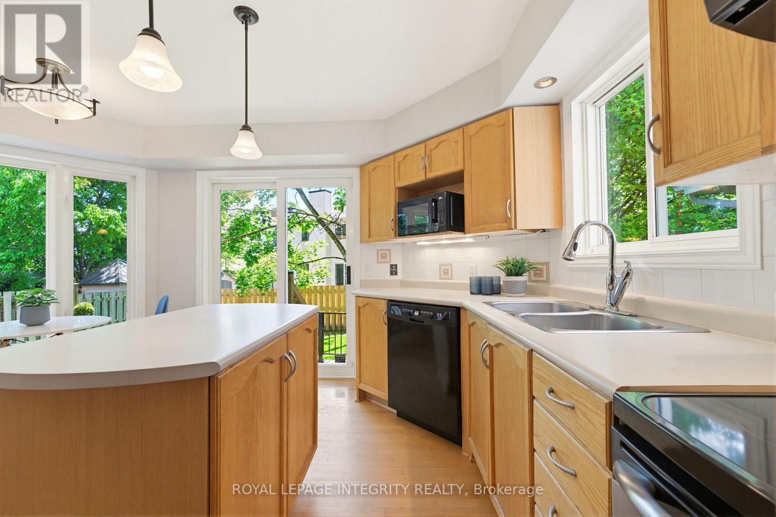 116 Springcreek Crescent, Ottawa, ON