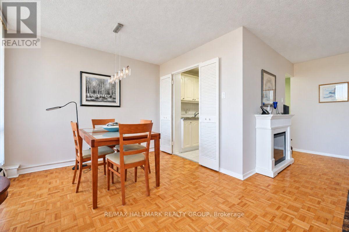 810 - 515 St Laurent Boulevard, Ottawa, ON