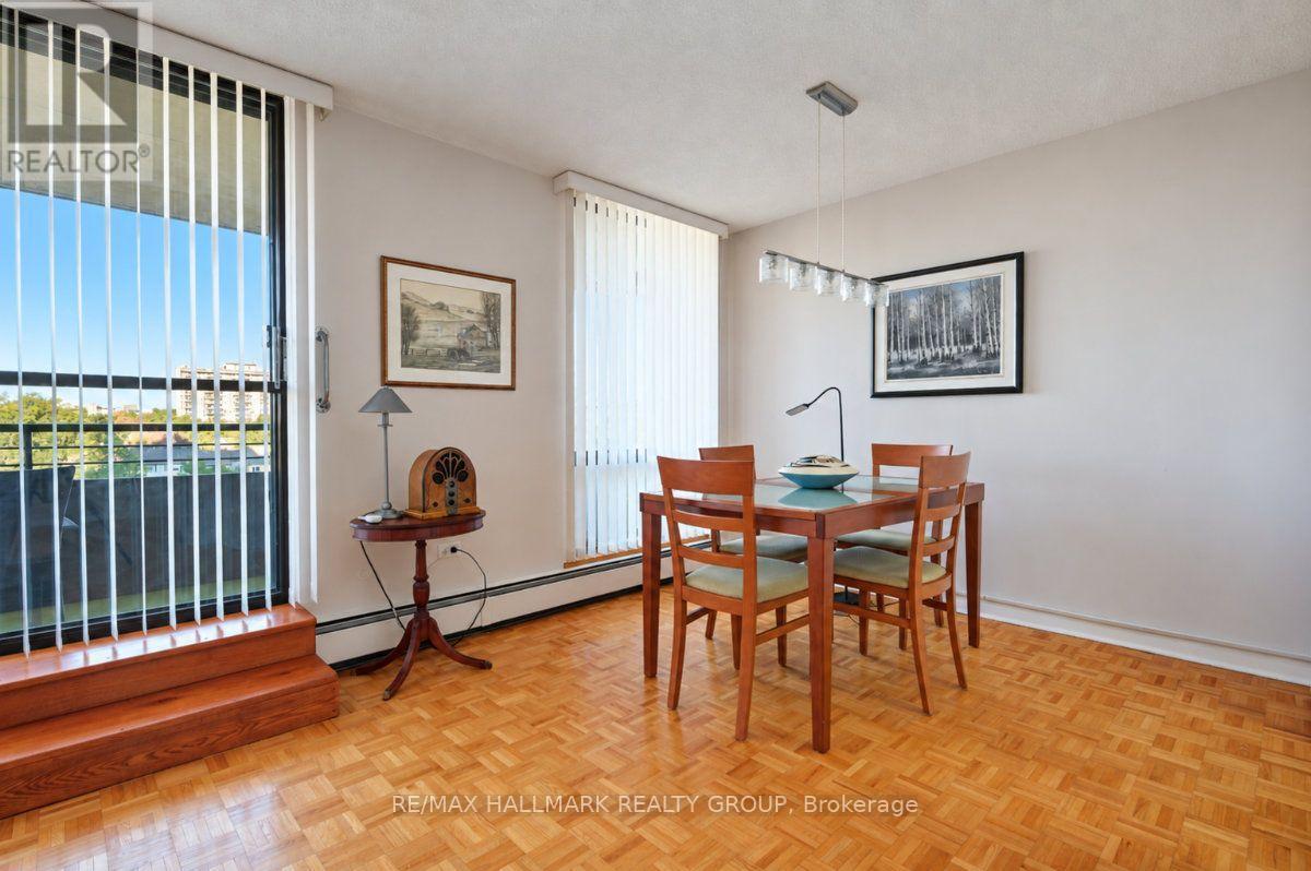 810 - 515 St Laurent Boulevard, Ottawa, ON