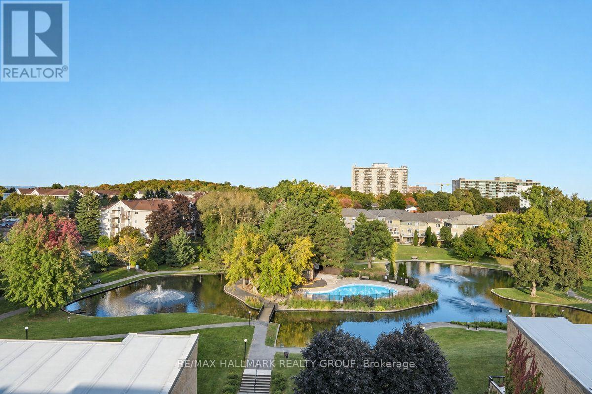 810 - 515 St Laurent Boulevard, Ottawa, ON