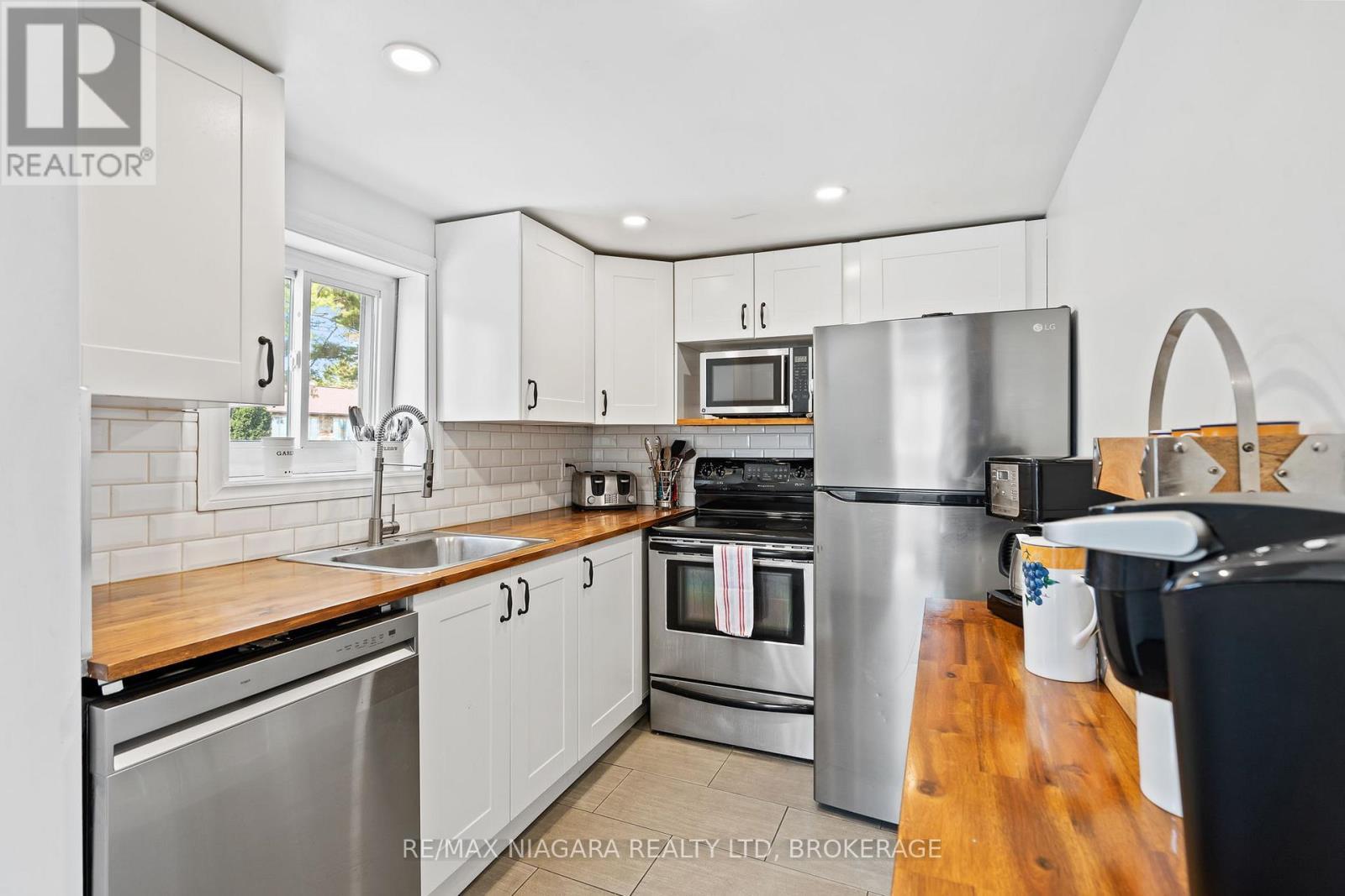 105 Lighthouse Drive, Haldimand (Dunnville), ON