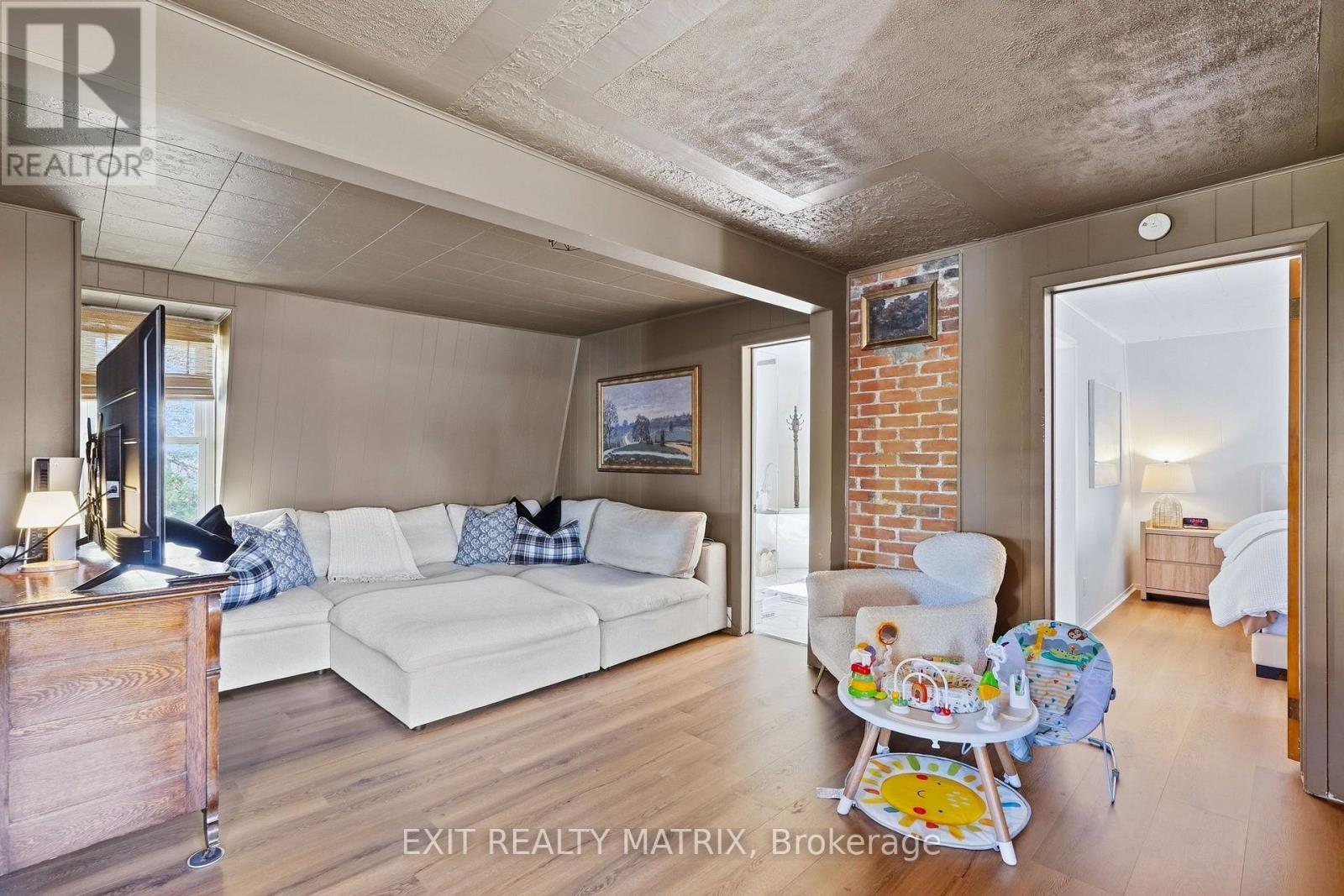 75 Stanley Avenue, Champlain, ON