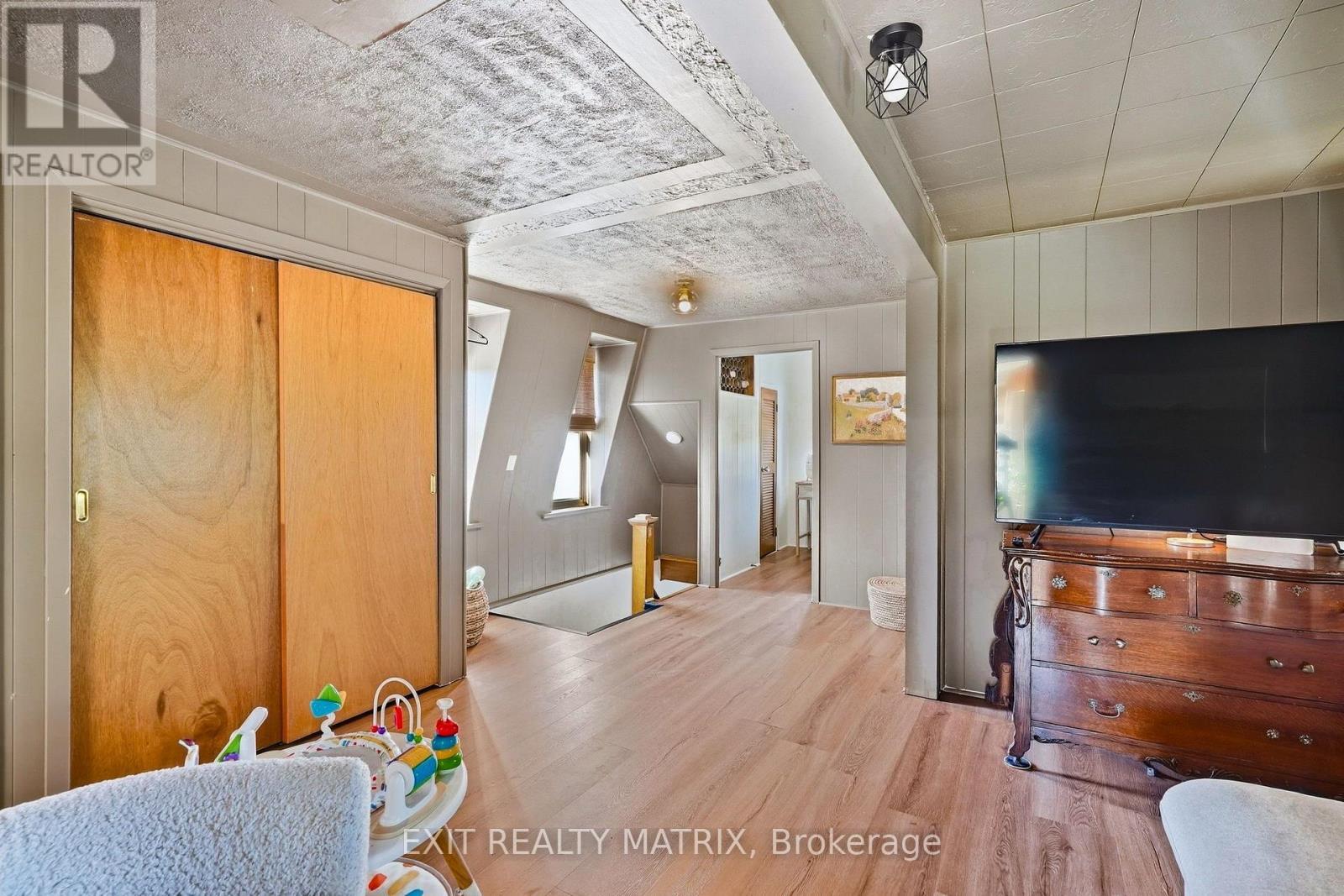 75 Stanley Avenue, Champlain, ON