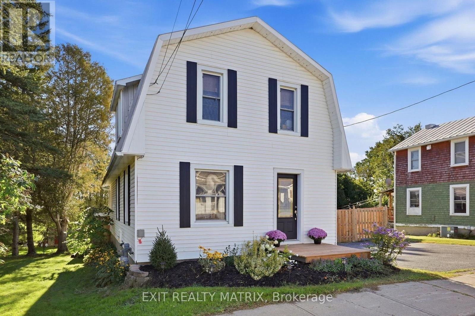 75 Stanley Avenue, Champlain, ON
