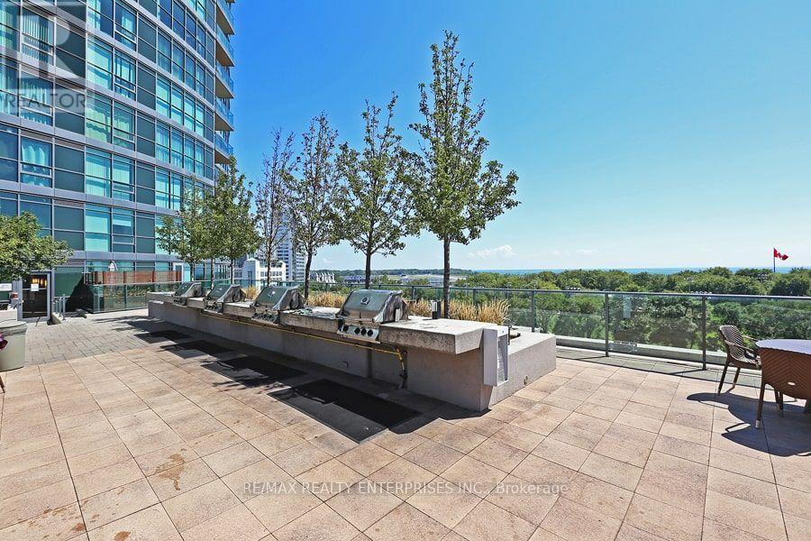 612 - 215 Fort York Boulevard, Toronto, ON