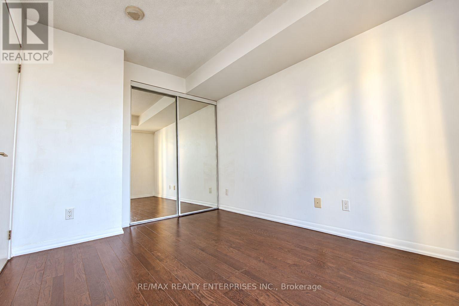 612 - 215 Fort York Boulevard, Toronto, ON