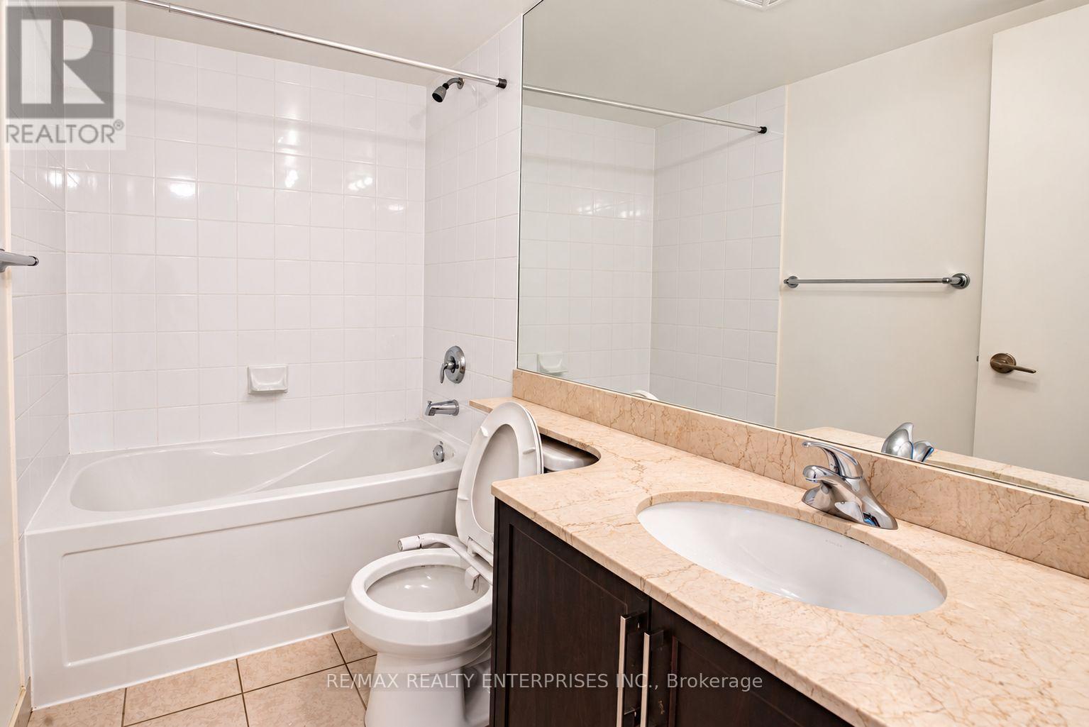 612 - 215 Fort York Boulevard, Toronto, ON