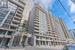 1526 - 250 WELLINGTON STREET W Toronto, ON M5V 3P6