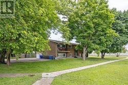 4 - 2344 QUEENSWAY DRIVE Burlington, ON L7R 3T3