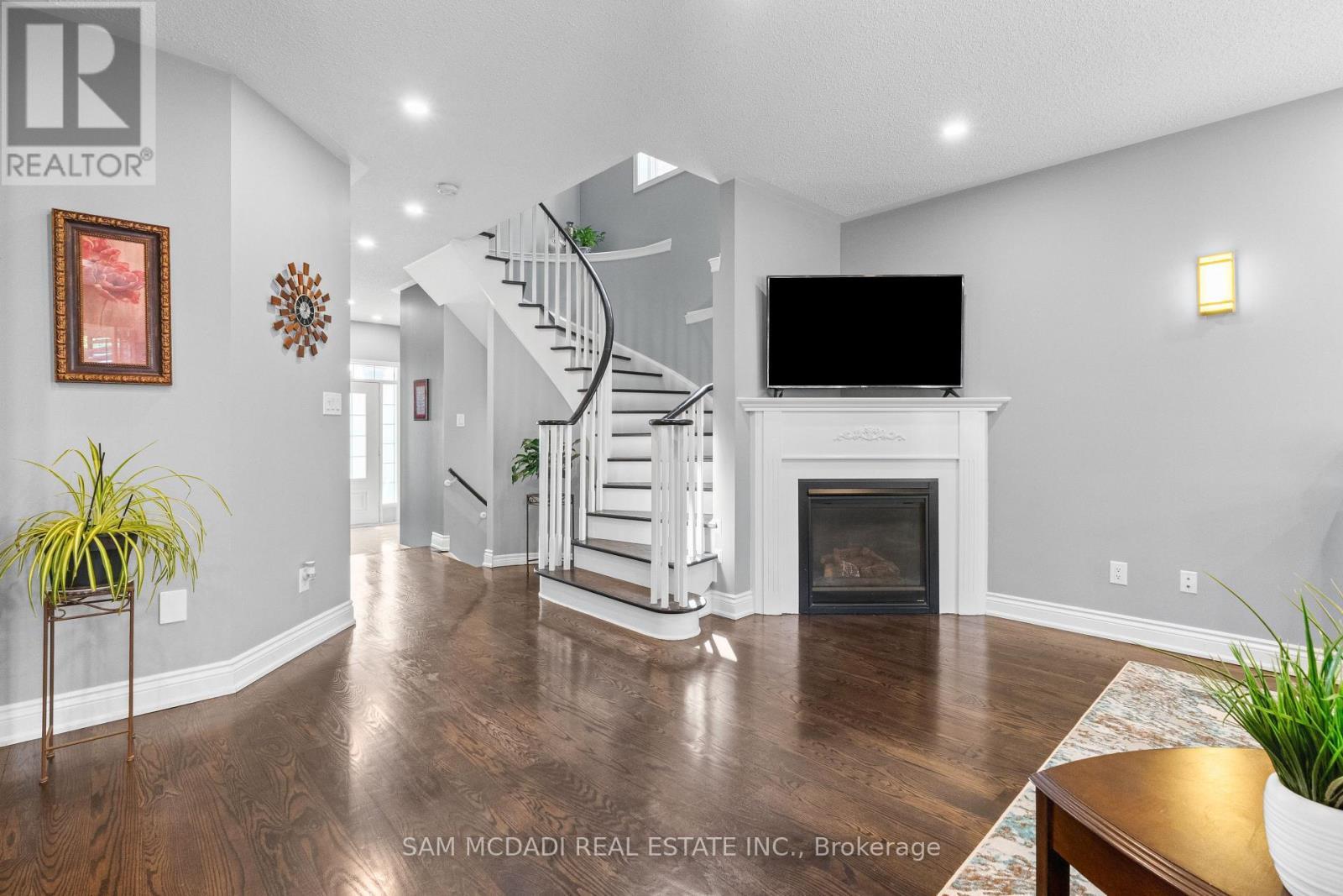 195 Holmes Crescent, Milton, ON