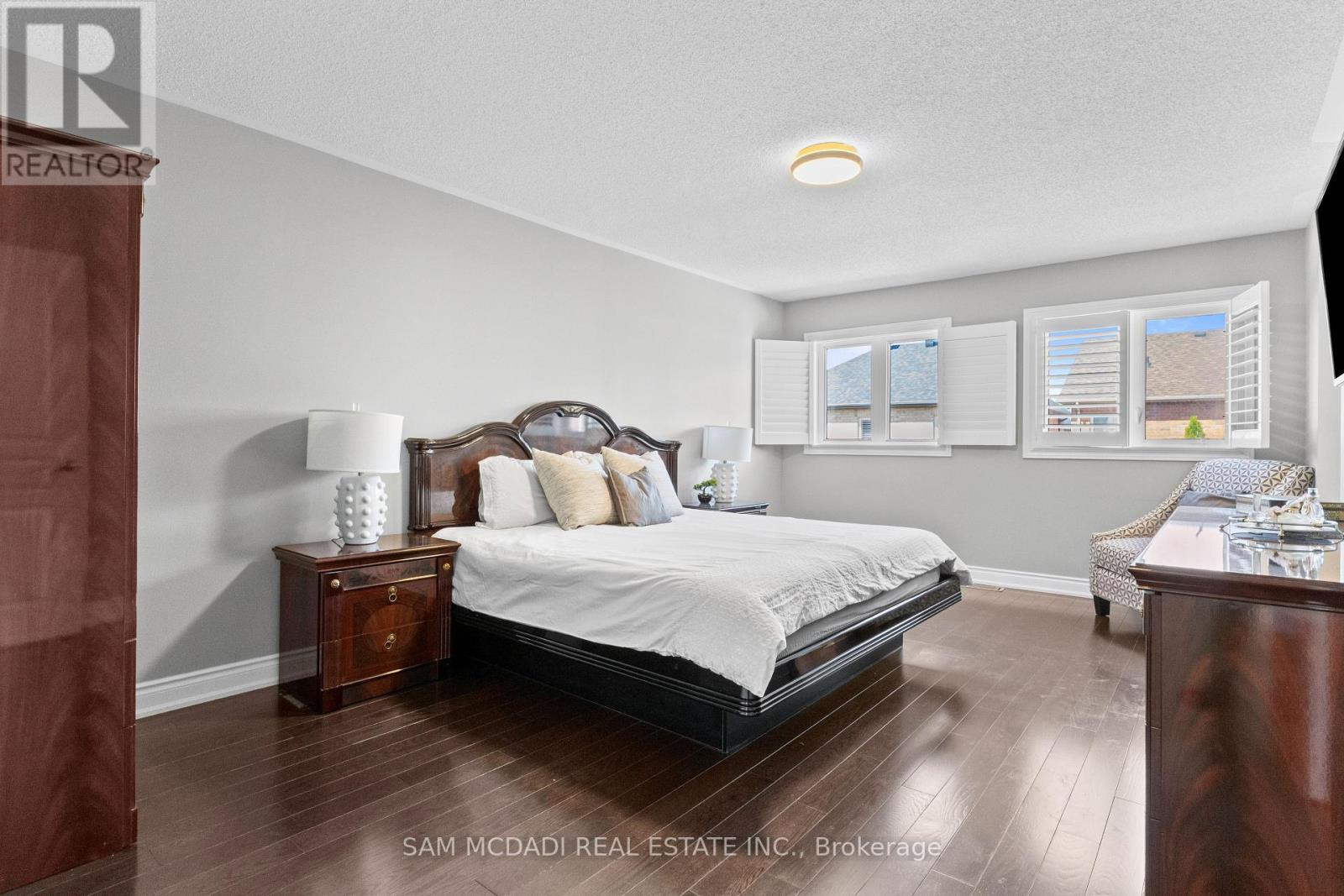 195 Holmes Crescent, Milton, ON