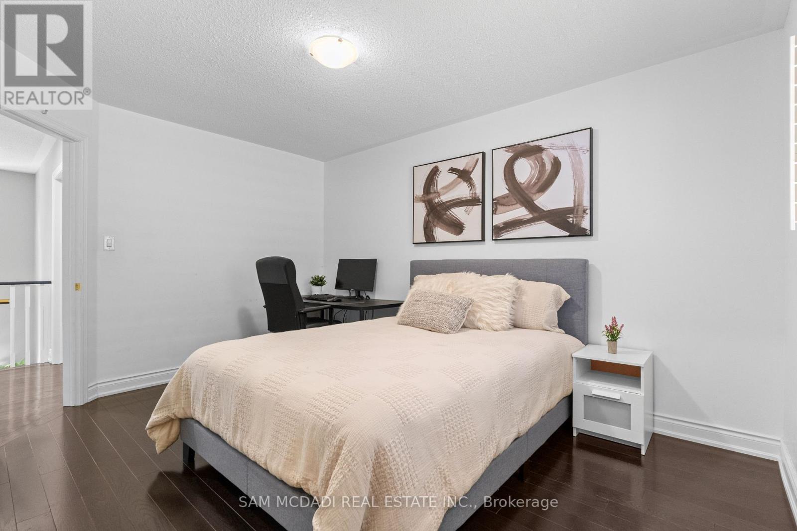 195 Holmes Crescent, Milton, ON