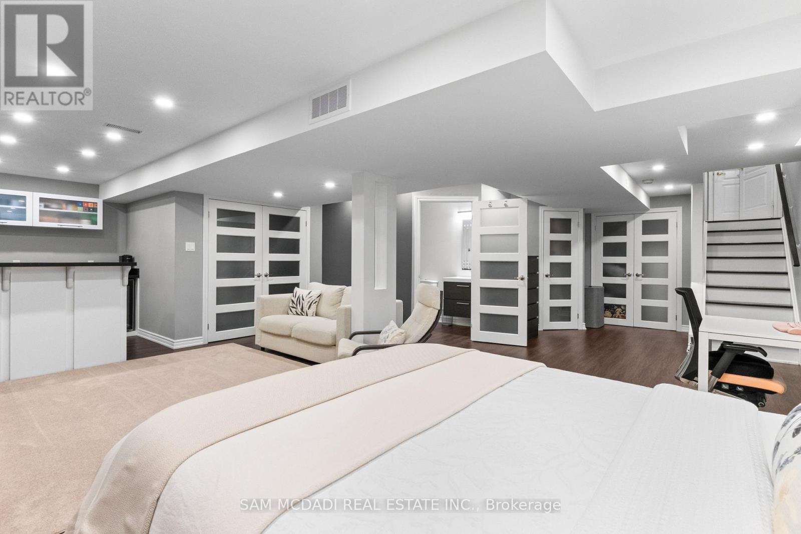195 Holmes Crescent, Milton, ON