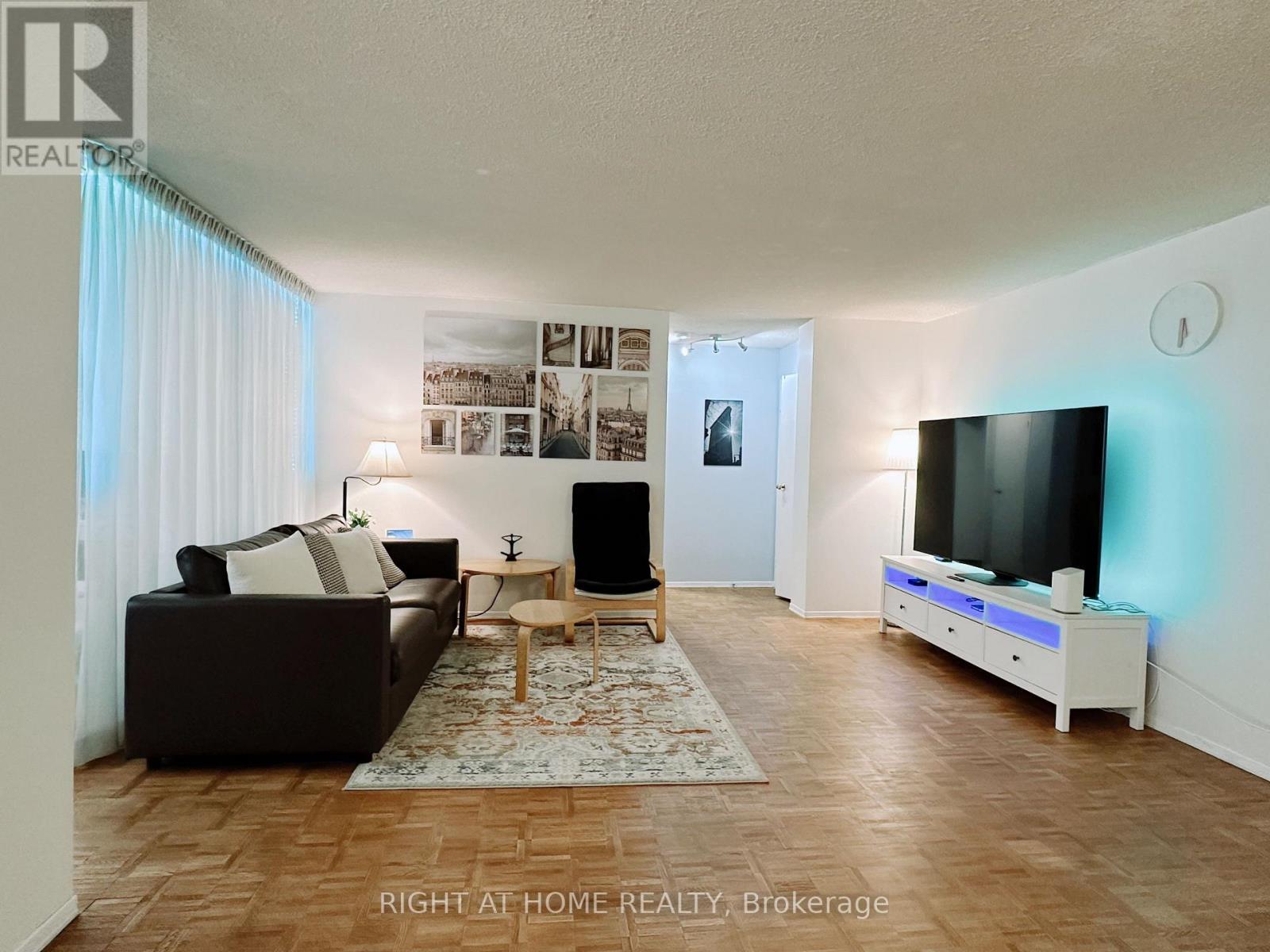 Living Room - 701 - 3700 Kaneff Crescent, Mississauga, ON