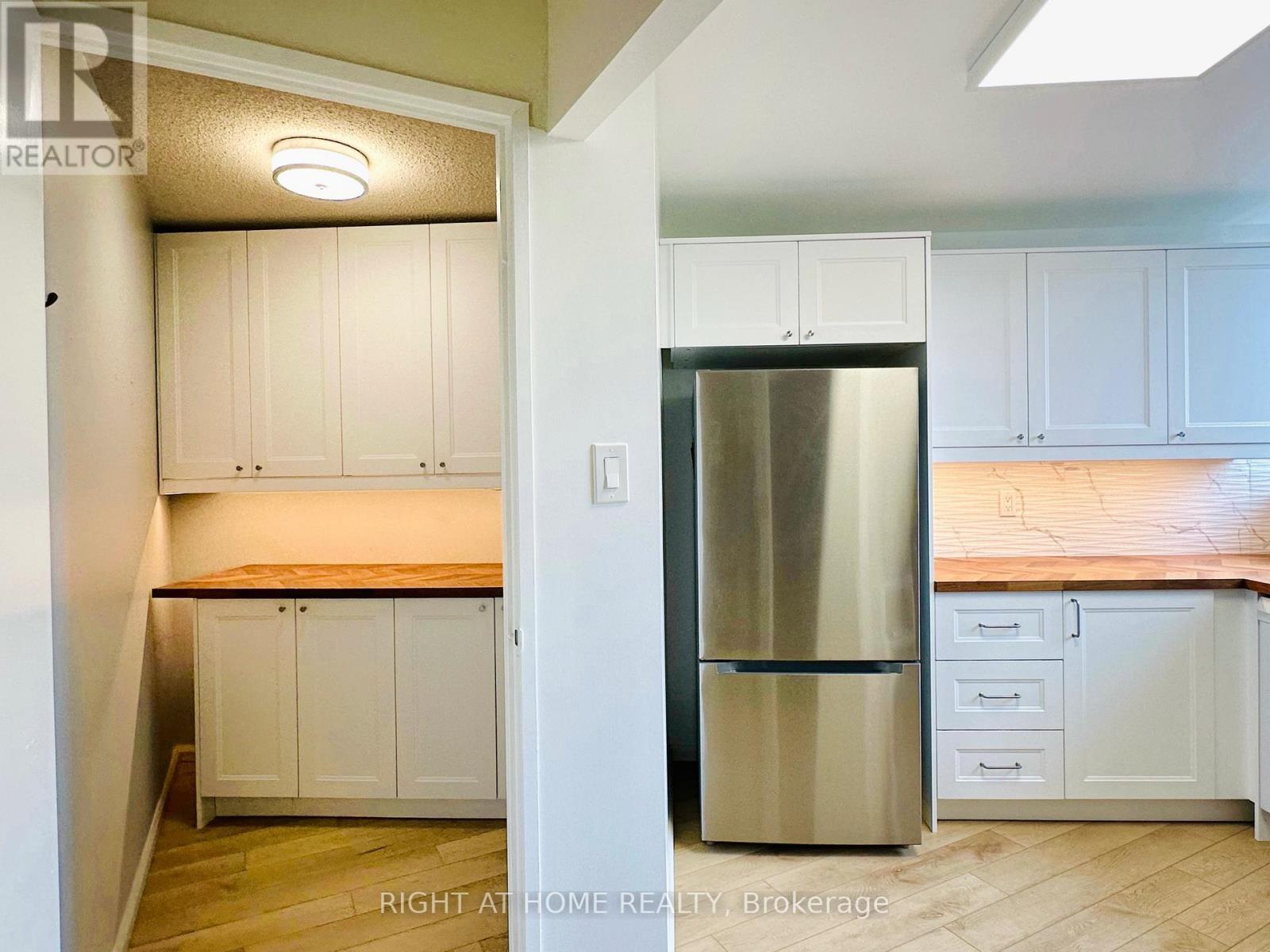 Walk-in Pantry next to Kitchen - 701 - 3700 Kaneff Crescent, Mississauga, ON