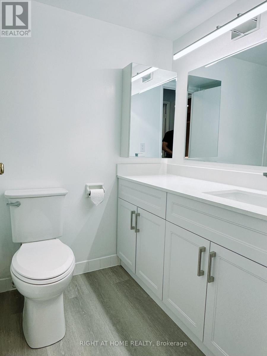 Washroom 2 - 701 - 3700 Kaneff Crescent, Mississauga, ON