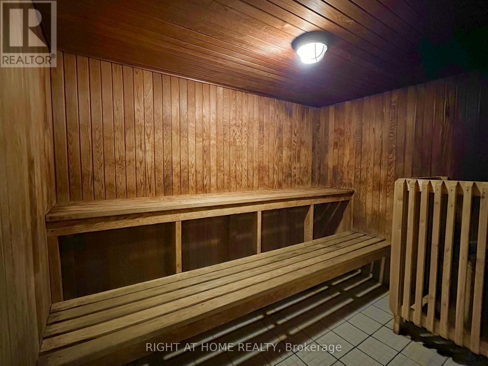 Sauna - 701 - 3700 Kaneff Crescent, Mississauga, ON