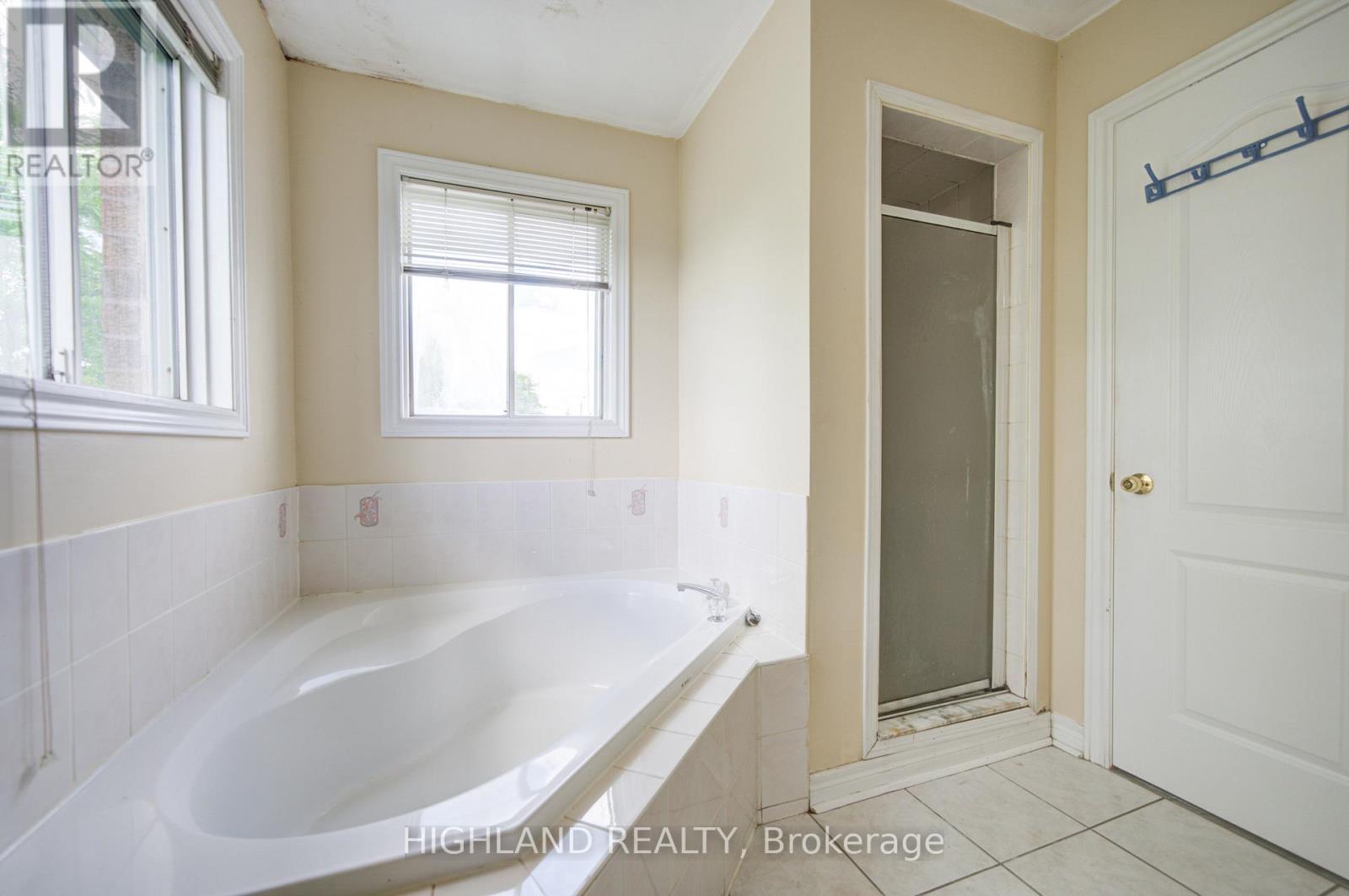 5327 Landsborough Avenue, Mississauga, ON