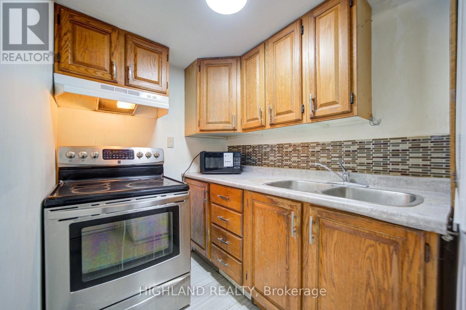 5327 Landsborough Avenue, Mississauga, ON