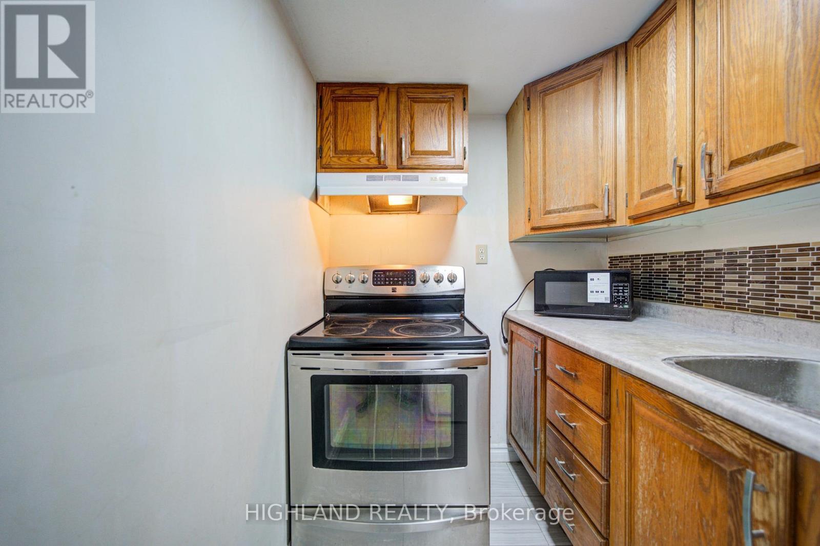5327 Landsborough Avenue, Mississauga, ON