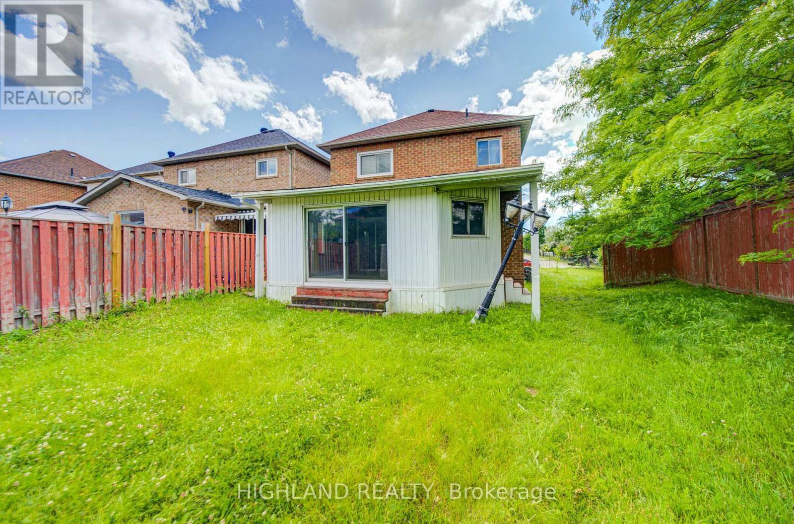 5327 Landsborough Avenue, Mississauga, ON