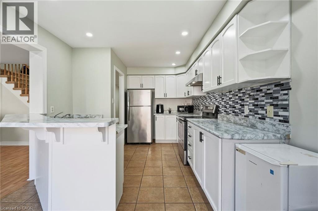 31 Peachwood Crescent, Stoney Creek, ON