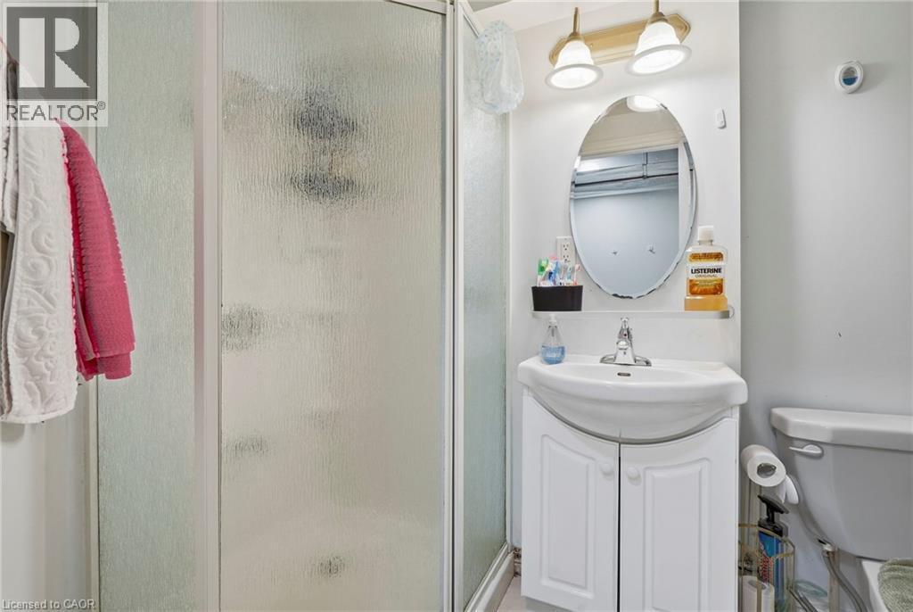 31 Peachwood Crescent, Stoney Creek, ON
