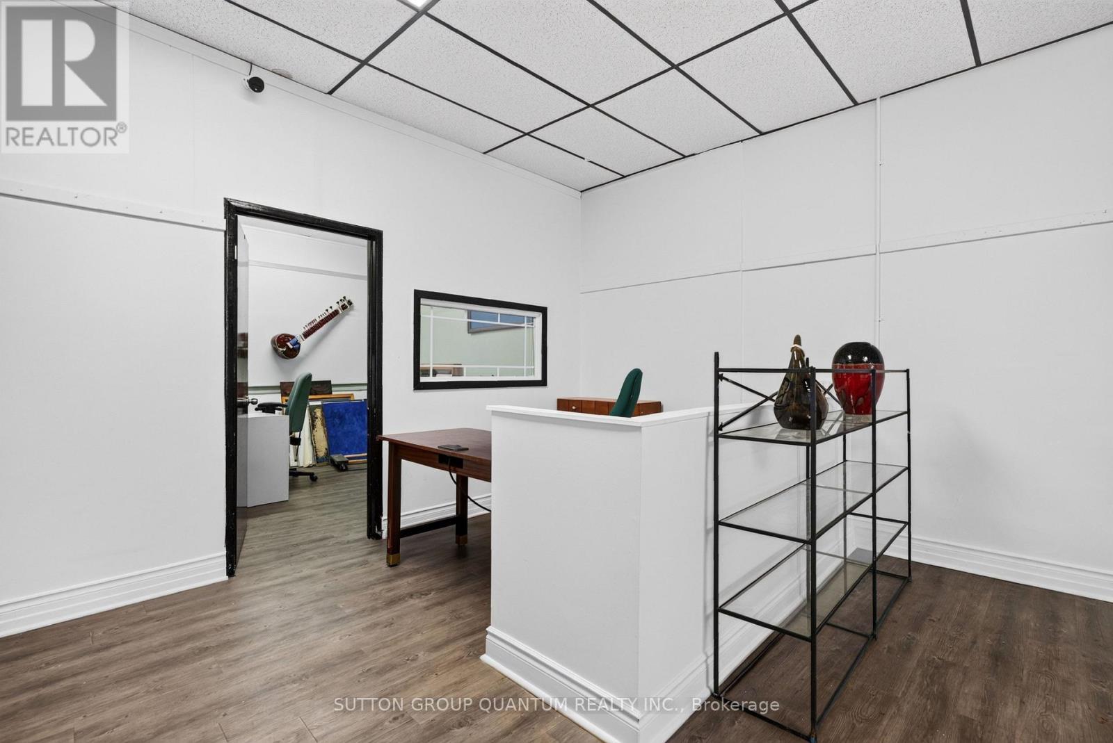 689 Barton Street E, Hamilton, ON
