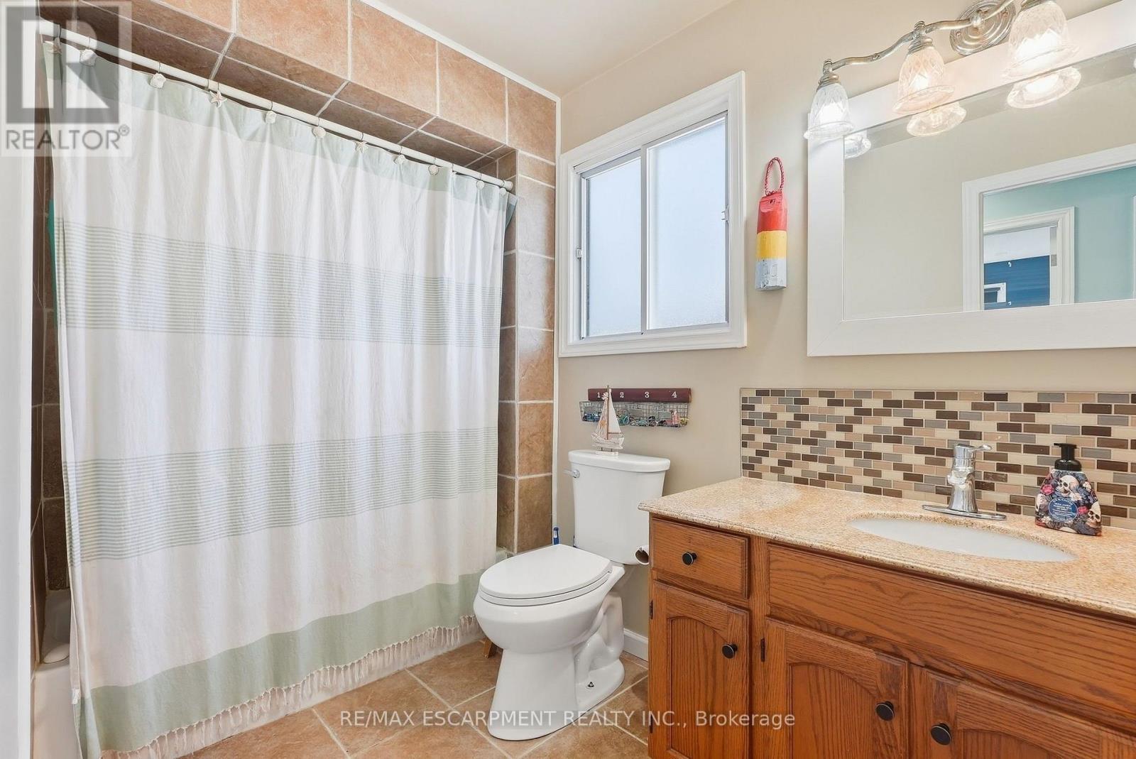 34 Grantham Avenue S, St. Catharines, ON