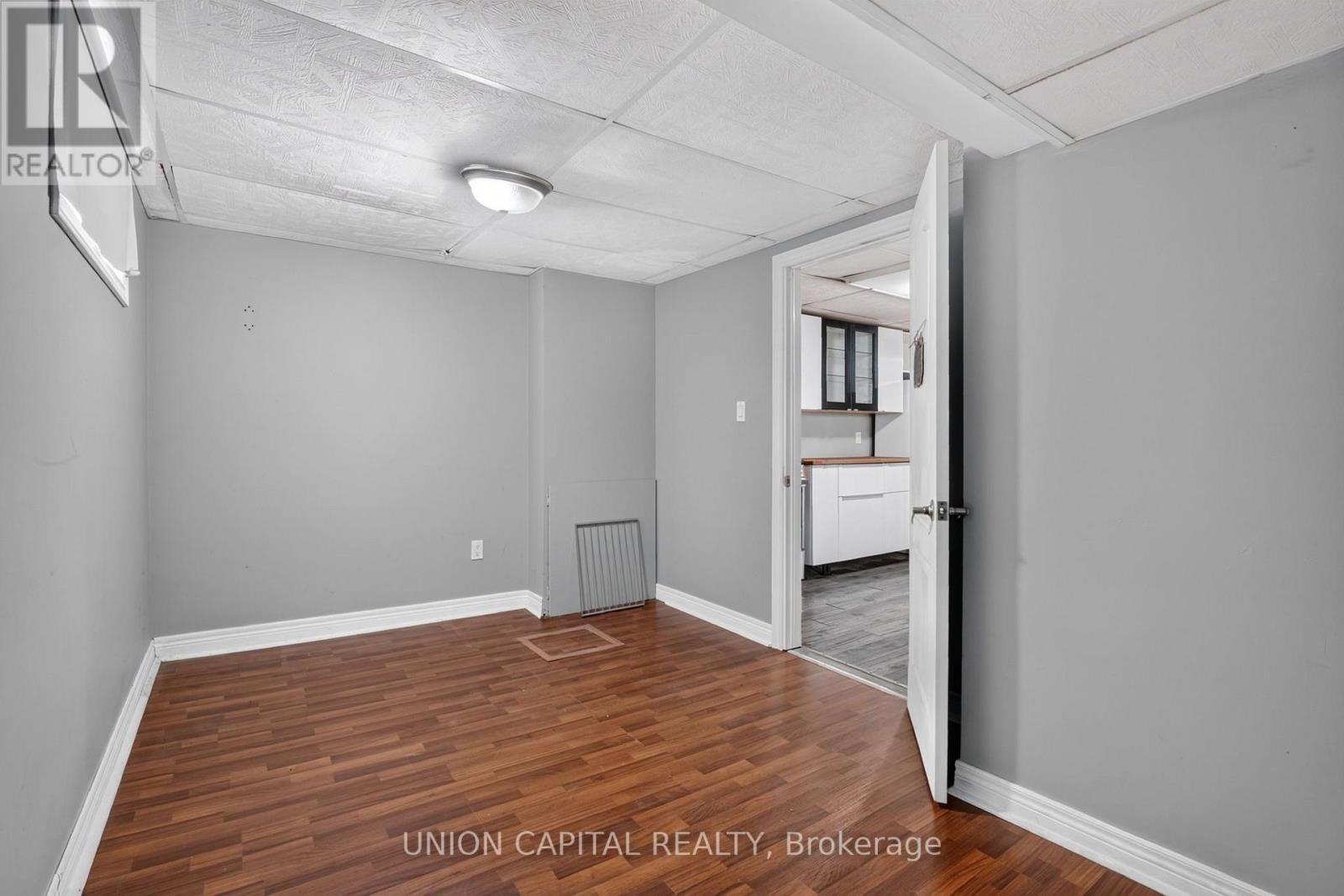 30 Collier Road N, Thorold, ON